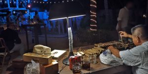 Ziggy's Beach Cigar roller Tulum