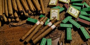 Ziggy's Beach Cigar roller Tulum