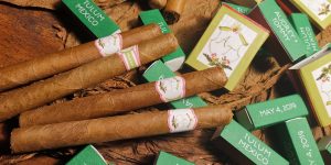 Ziggy's Beach Cigar roller Tulum