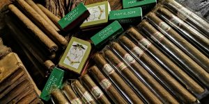 Ziggy's Beach Cigar roller Tulum