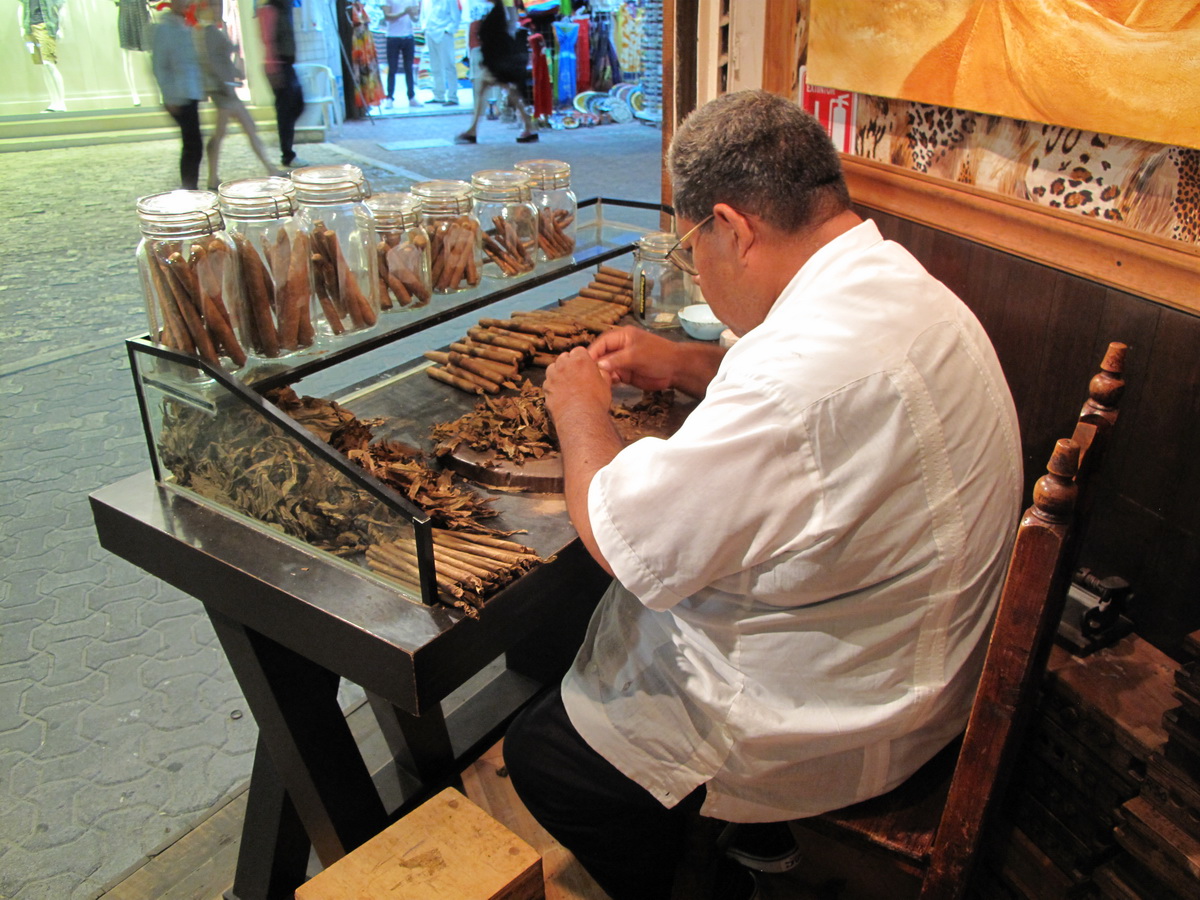 Cigars roller Playa del Carmen