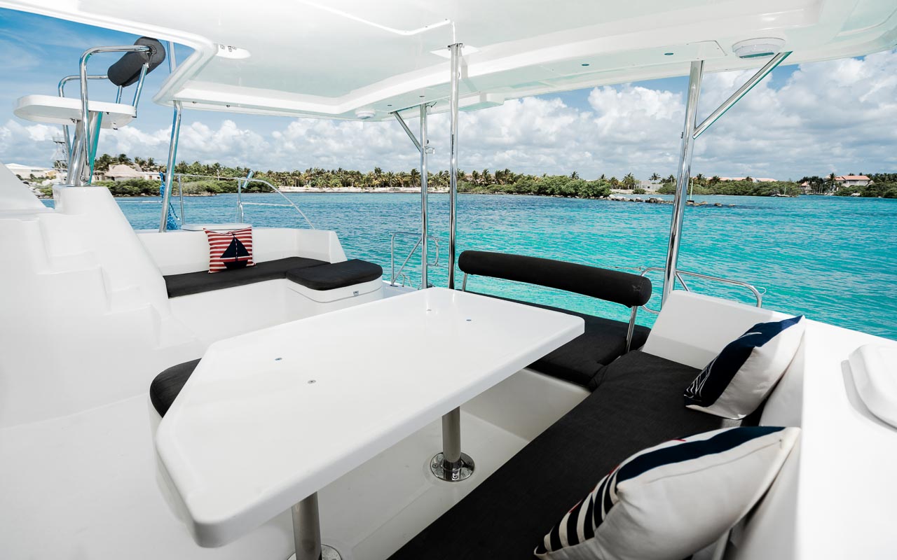 Private Charter Leopard Catamaran Tulum