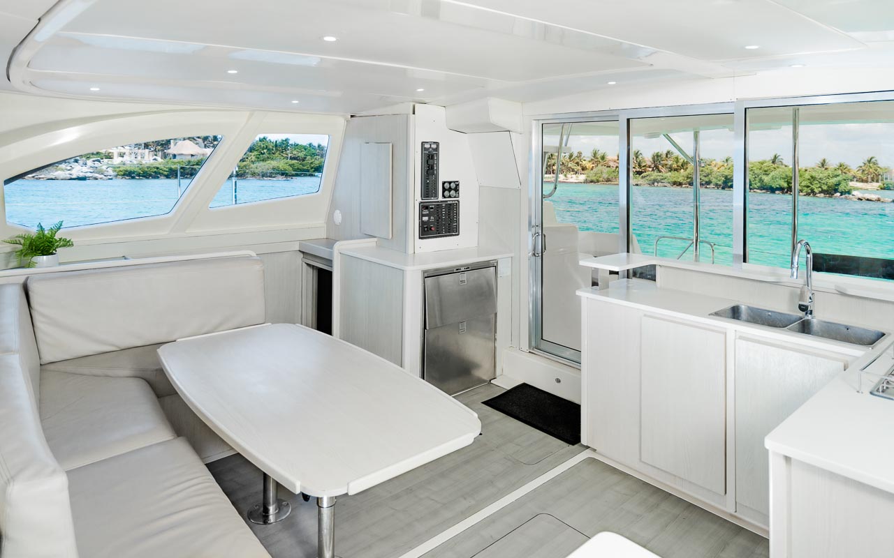 Private Charter Leopard Catamaran Tulum