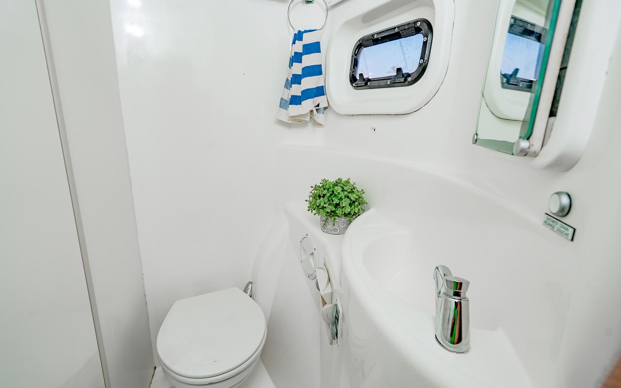 Private Charter Leopard Catamaran Tulum