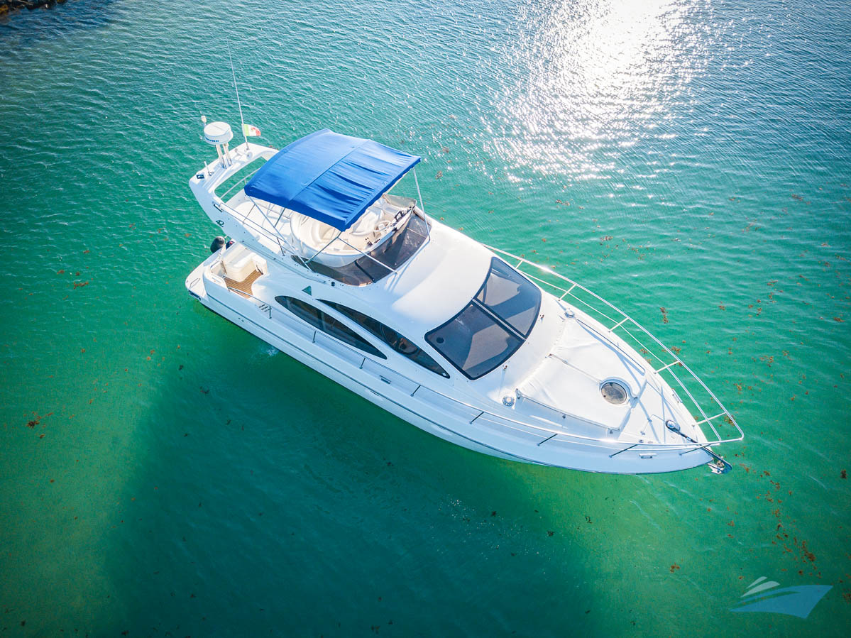 Charter Azimut Yacht Tulum