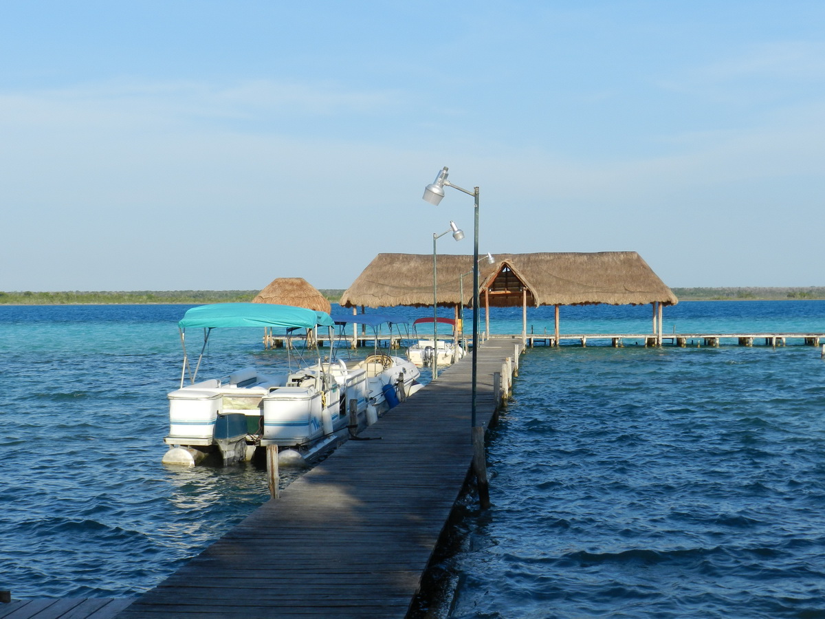 Bacalar rent a boat