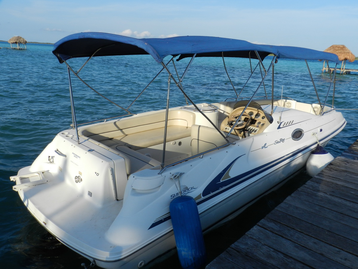 Bacalar rent a boat